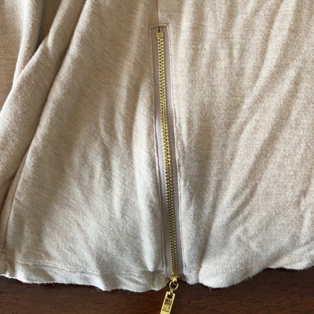 Tunic - Picture 5 of 5